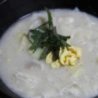 관덕정들깨칼국수 로고