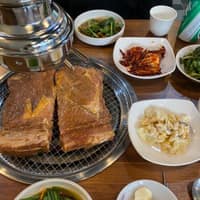 삼덕왕갈비 로고