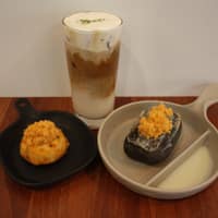 알유오케이 커피 로고