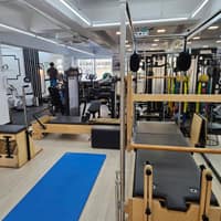 몸케어 &무브필라테스PT 로고