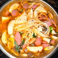 버섯부대찌개, 우거지국밥 로고