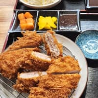 진카츠 로고