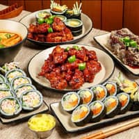 닭장수김밥 홍대점 로고