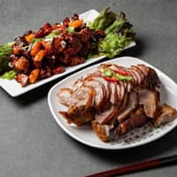 태이네용정족발보쌈 로고