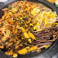 삐그덕삐그덕 로고